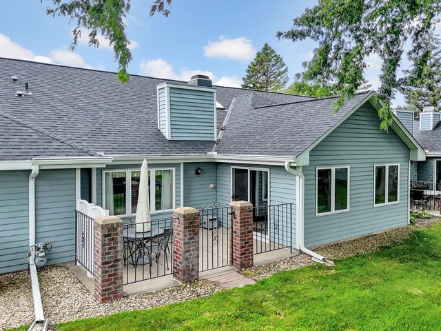 1123 Lois Court, Shoreview, MN 55126