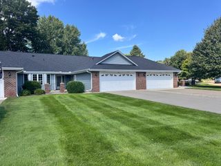 1123 Lois Court, Shoreview, MN 55126