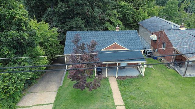 121 Glencoe Drive, West Mifflin, PA 15122