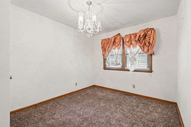 3105 AVENUE I, Council Bluffs, IA 51501