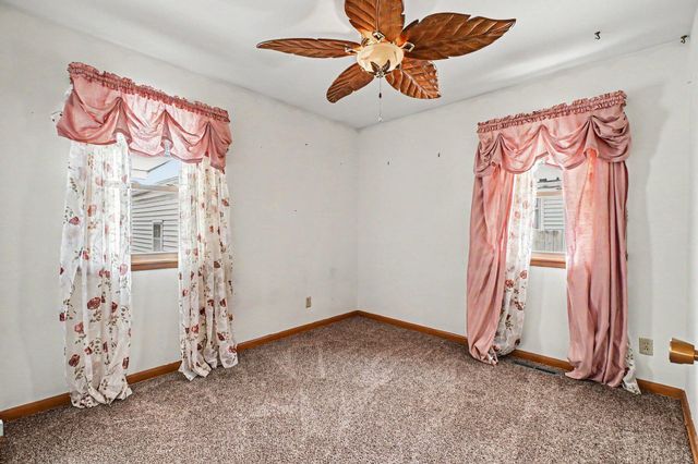3105 AVENUE I, Council Bluffs, IA 51501