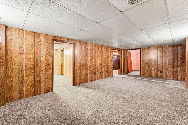 3105 AVENUE I, Council Bluffs, IA 51501
