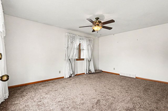 3105 AVENUE I, Council Bluffs, IA 51501