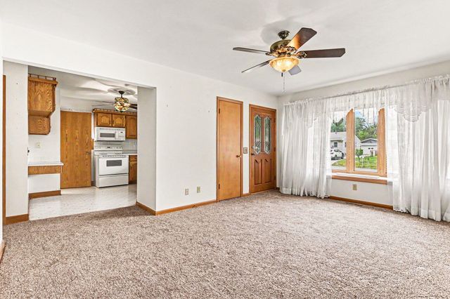 3105 AVENUE I, Council Bluffs, IA 51501