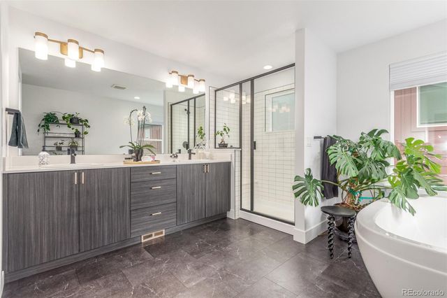 21451 E 60th Avenue, Aurora, CO 80019