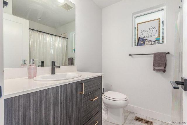 21451 E 60th Avenue, Aurora, CO 80019