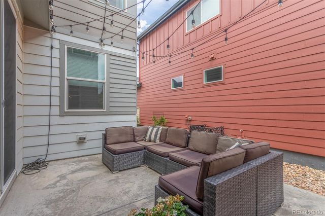 21451 E 60th Avenue, Aurora, CO 80019