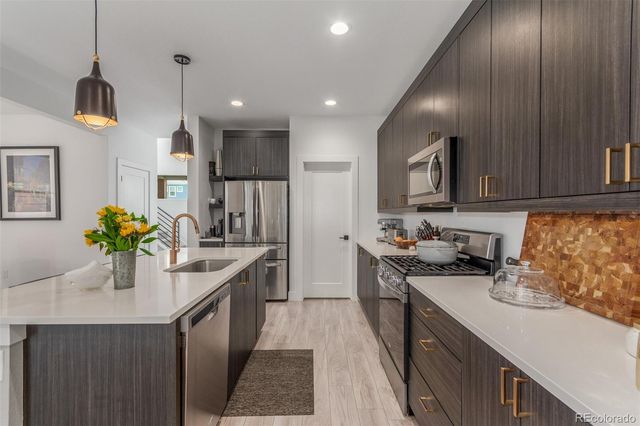 21451 E 60th Avenue, Aurora, CO 80019