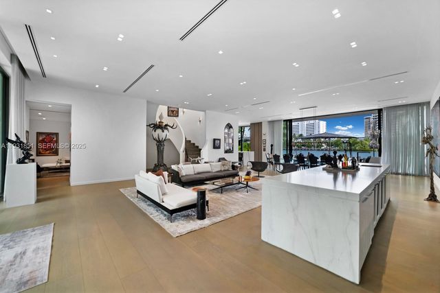 6411 Allison Rd, Miami Beach, FL 33141