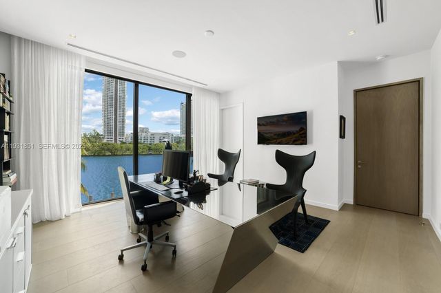 6411 Allison Rd, Miami Beach, FL 33141