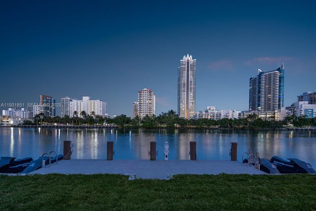 6411 Allison Rd, Miami Beach, FL 33141