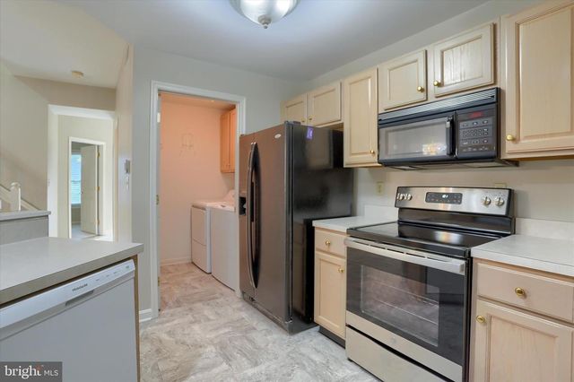 484 BRIGHTON PL, Mechanicsburg, PA 17055