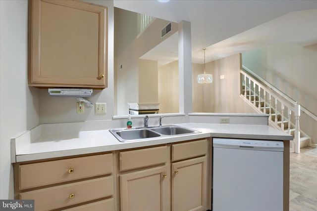 484 BRIGHTON PL, Mechanicsburg, PA 17055