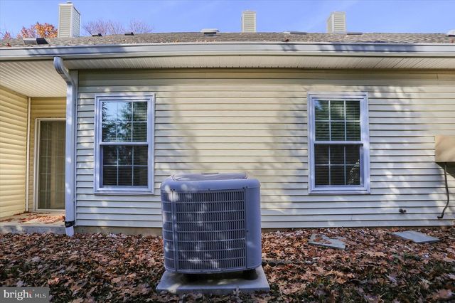 484 BRIGHTON PL, Mechanicsburg, PA 17055