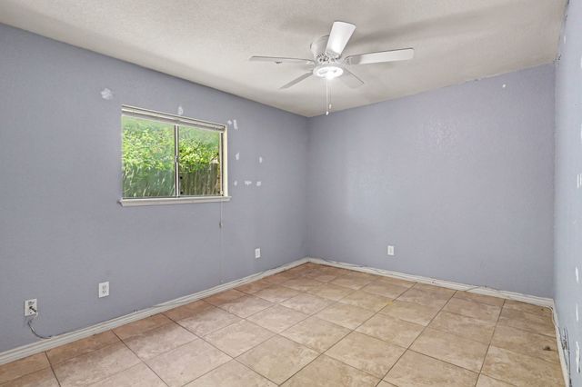 7107 Blackberry Drive, Arlington, TX 76016