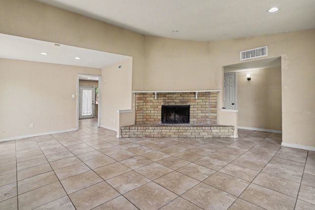7107 Blackberry Drive, Arlington, TX 76016