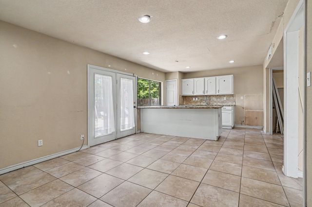 7107 Blackberry Drive, Arlington, TX 76016