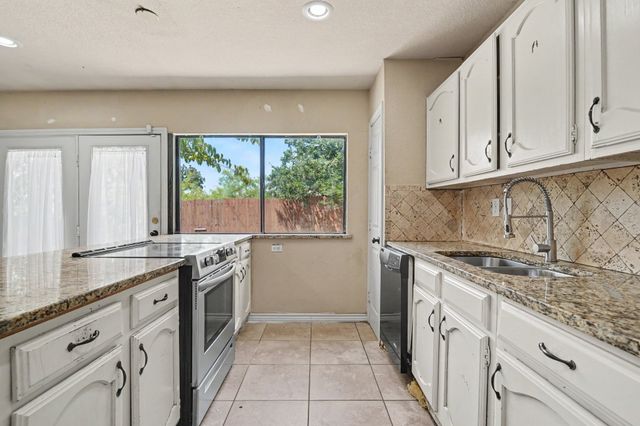7107 Blackberry Drive, Arlington, TX 76016