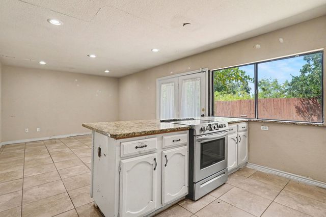 7107 Blackberry Drive, Arlington, TX 76016