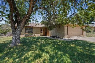 7107 Blackberry Drive, Arlington, TX 76016