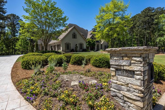 7555 River Crest Drive, Columbus, GA 31904