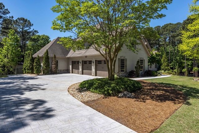 7555 River Crest Drive, Columbus, GA 31904