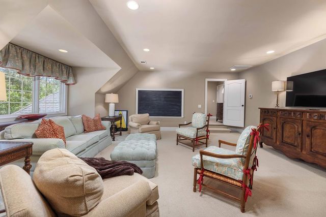 7555 River Crest Drive, Columbus, GA 31904