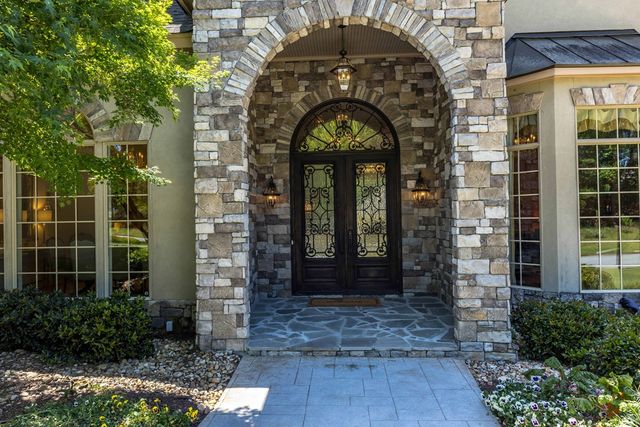 7555 River Crest Drive, Columbus, GA 31904