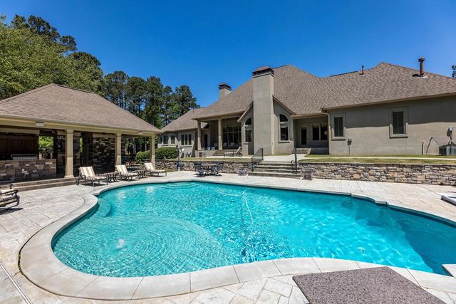 7555 River Crest Drive, Columbus, GA 31904
