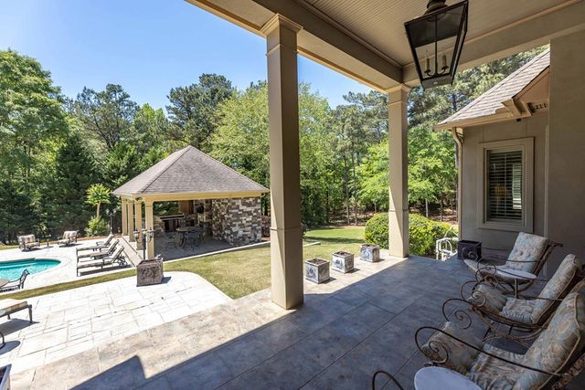 7555 River Crest Drive, Columbus, GA 31904
