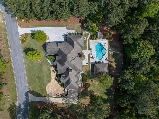 7555 River Crest Drive, Columbus, GA 31904