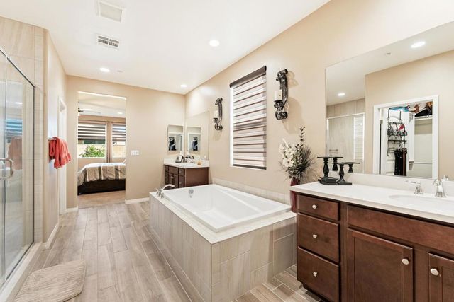 51862 Via Crespi, La Quinta, CA 92253