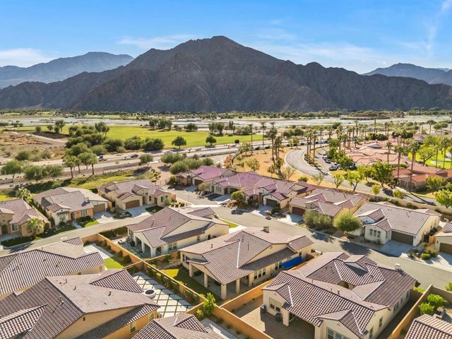 51862 Via Crespi, La Quinta, CA 92253
