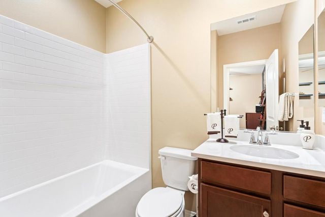 51862 Via Crespi, La Quinta, CA 92253