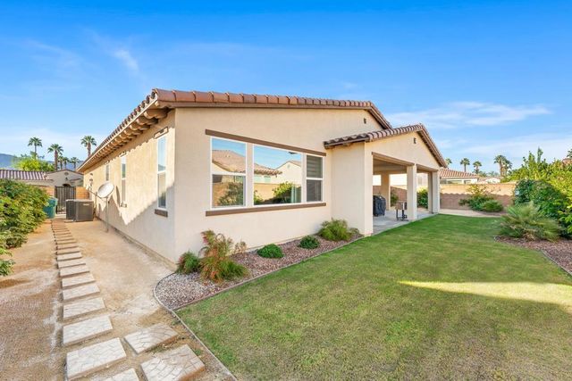 51862 Via Crespi, La Quinta, CA 92253