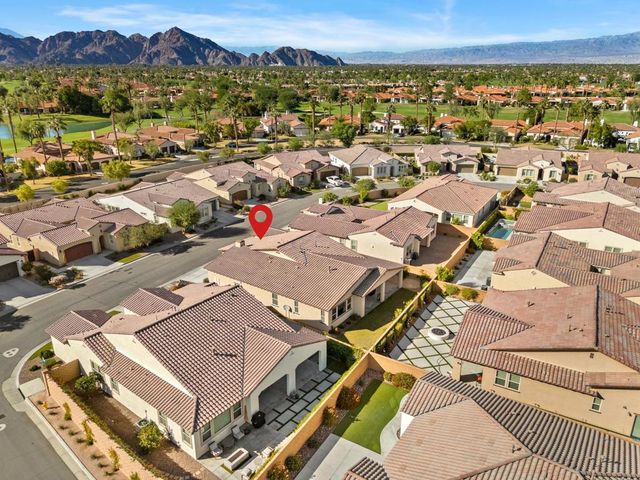 51862 Via Crespi, La Quinta, CA 92253