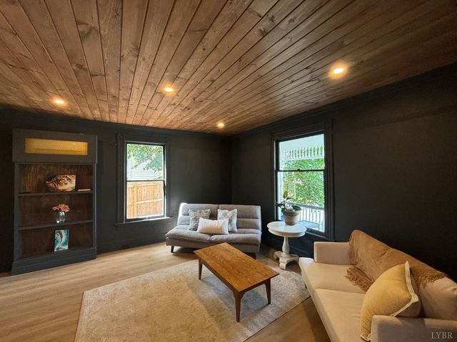 850 Rivermont Avenue, Lynchburg, VA 24504