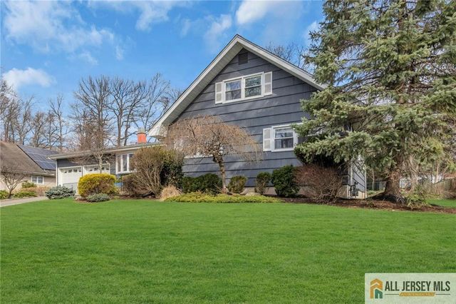 25 Greenwich Road, Edison, NJ 08820