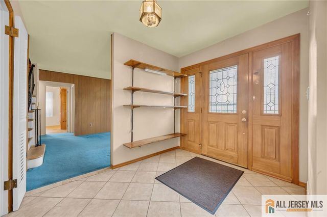 25 Greenwich Road, Edison, NJ 08820