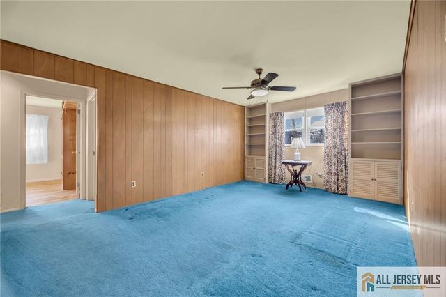 25 Greenwich Road, Edison, NJ 08820