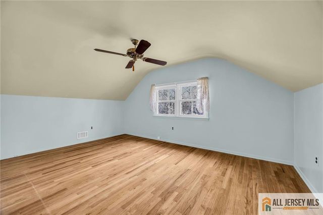 25 Greenwich Road, Edison, NJ 08820