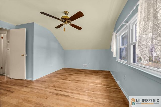 25 Greenwich Road, Edison, NJ 08820