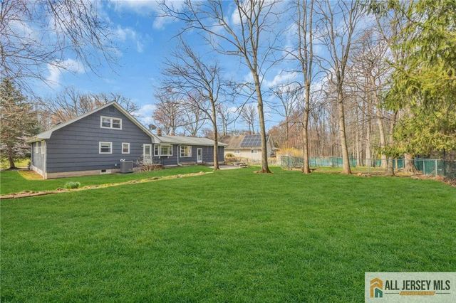 25 Greenwich Road, Edison, NJ 08820