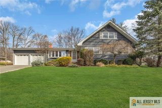 25 Greenwich Road, Edison, NJ 08820