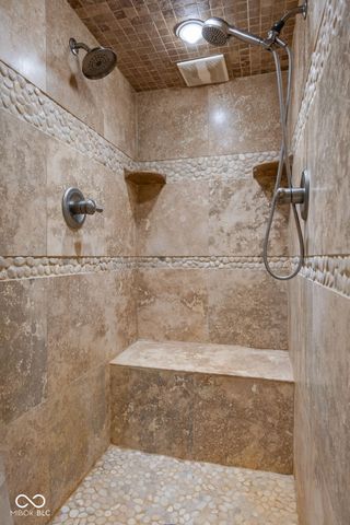 7050 Allisonville Road, Indianapolis, IN 46220