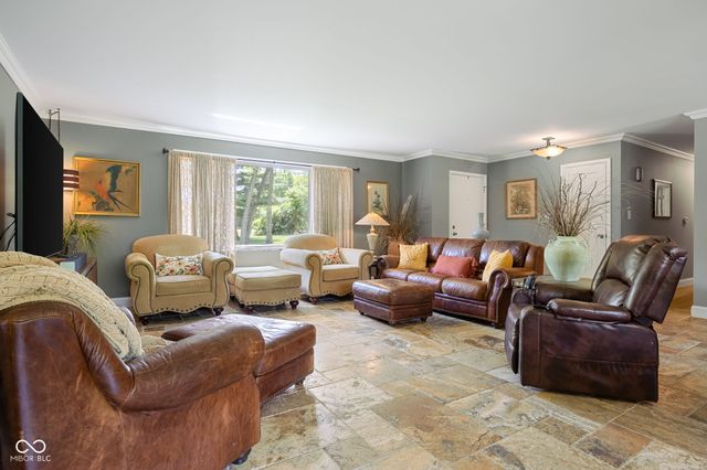 7050 Allisonville Road, Indianapolis, IN 46220