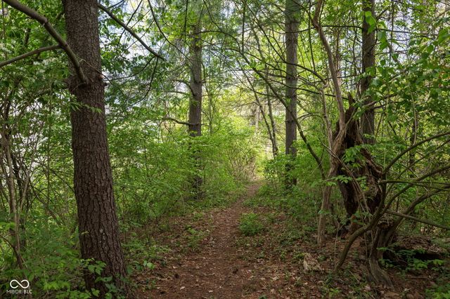 7050 Allisonville Road, Indianapolis, IN 46220