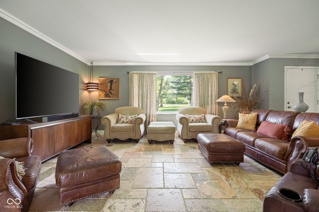 7050 Allisonville Road, Indianapolis, IN 46220