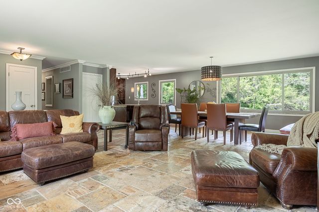 7050 Allisonville Road, Indianapolis, IN 46220