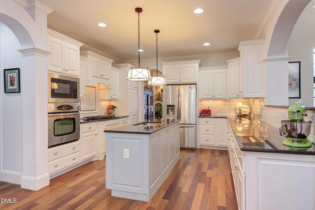 2032 Silverleaf Drive, Youngsville, NC 27596